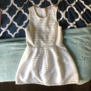 SUPER CUTE WHITE NORDSTROM DRESS